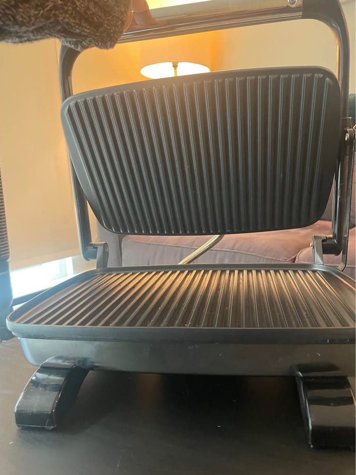 Hamilton Beach Panini Press / Sandwich Maker - photo 2