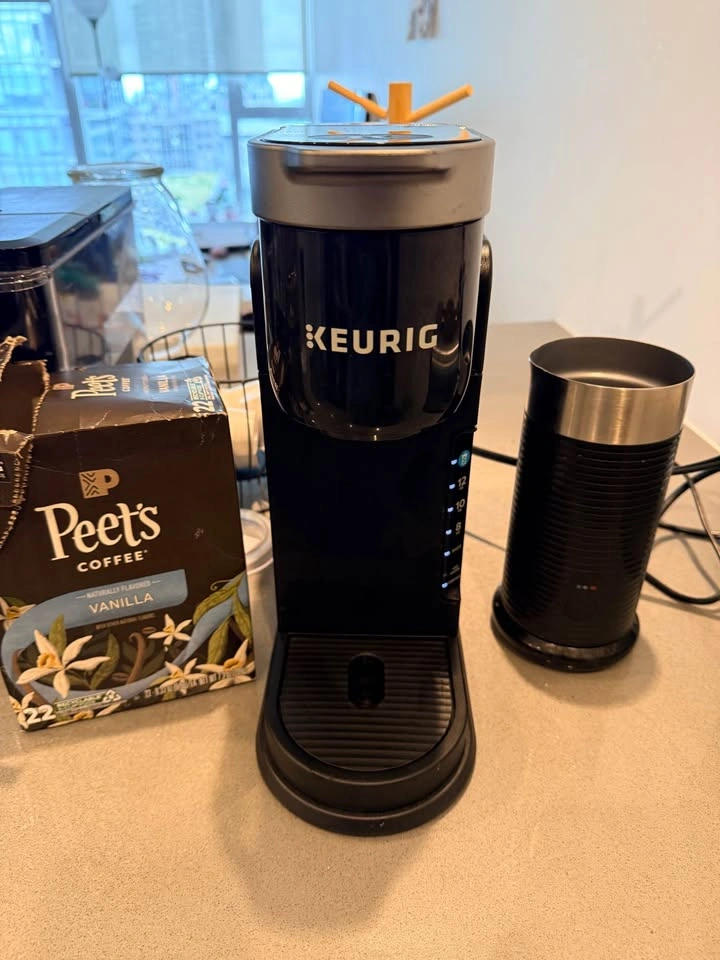 Keurig K-Express Coffee Maker with Milk Frother and Peet's Coffe - photo 3
