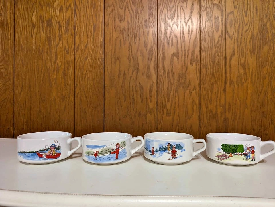 Set of 4 Vintage Ceramic Campbell's Soup Mugs