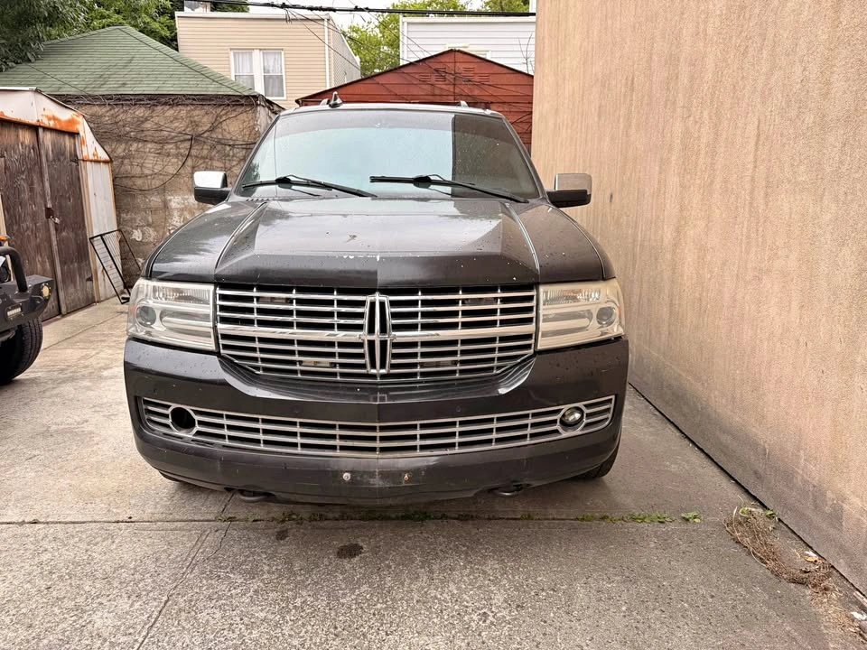 2012 Lincoln Navigator L