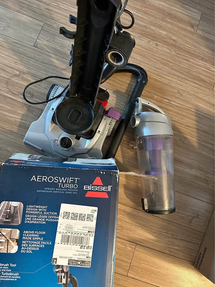 Bissell AeroSwift Turbo Bagless Vacuum – Excellent Condition