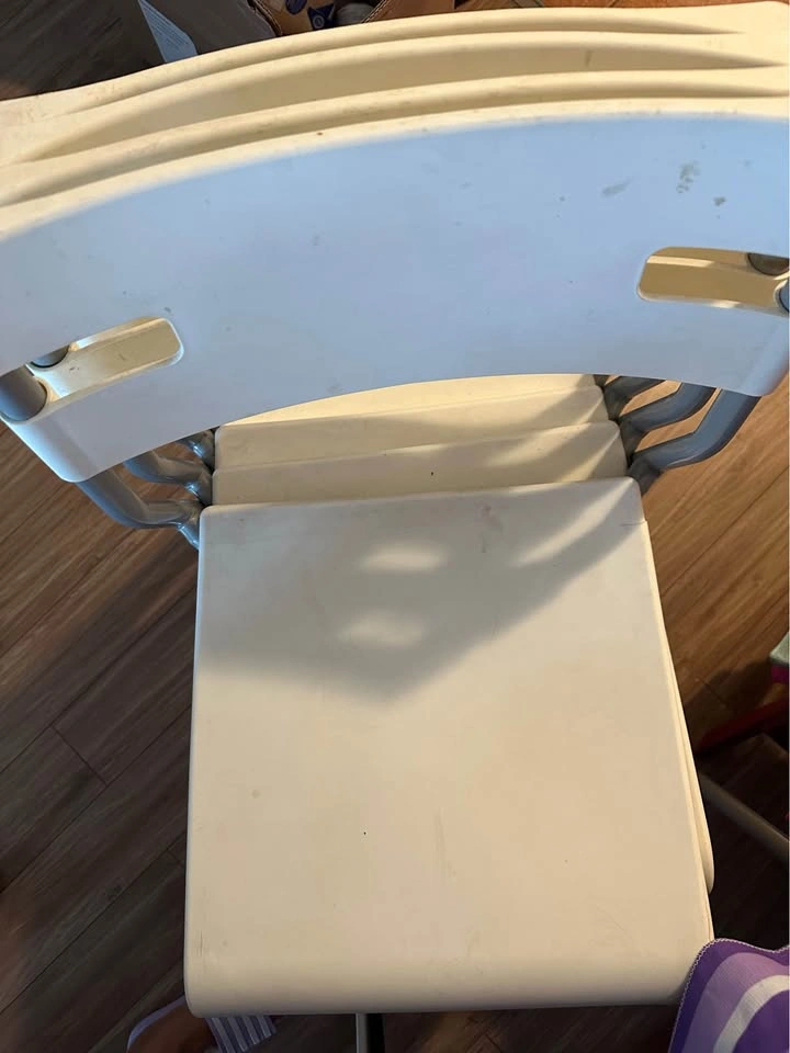 Glass Dining Table with 4 Chairs – Good Condition - photo 2