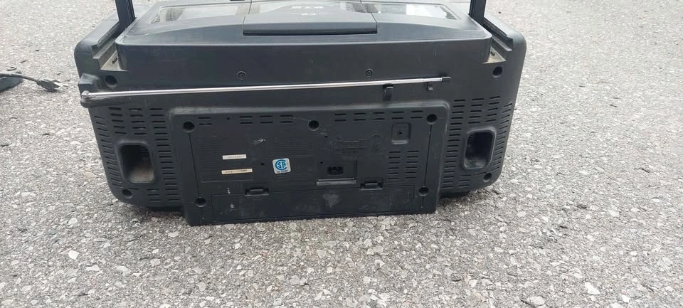 Sharp WQ-CH800 Portable CD Changer Stereo - photo 4