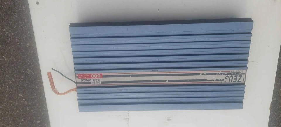 Hifonics Zeus 2 Channel 600 Watt Amplifier - photo 2