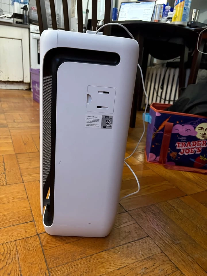 Levoit Air Purifier (used) - photo 2