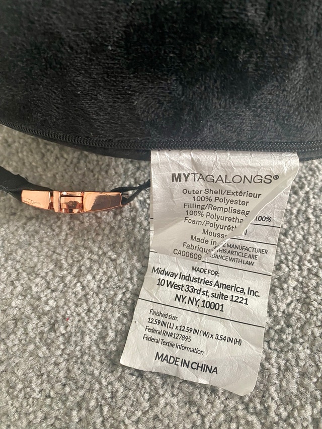 New Velvet Black Travel Pillow - photo 4