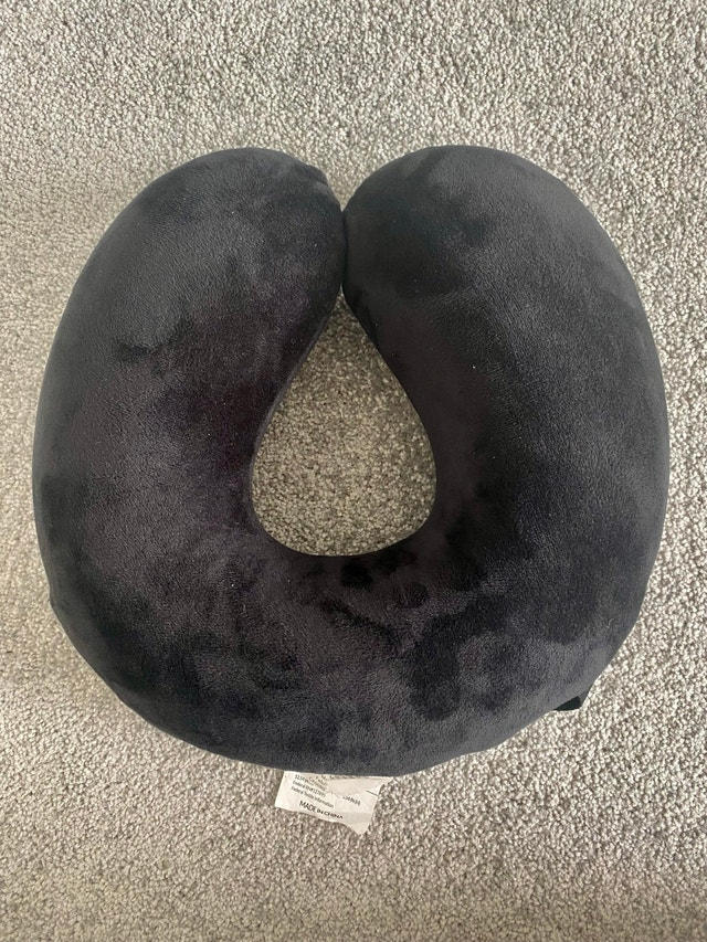New Velvet Black Travel Pillow - photo 5