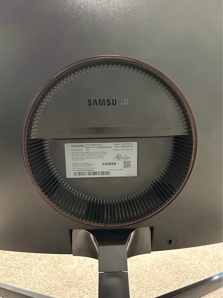 Samsung Curved Gaming Monitor - photo 2