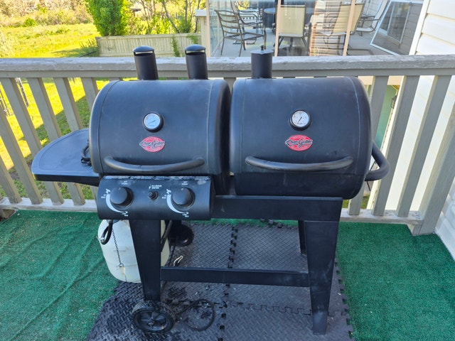 BBQ gas & charcoal grills in one - photo 2
