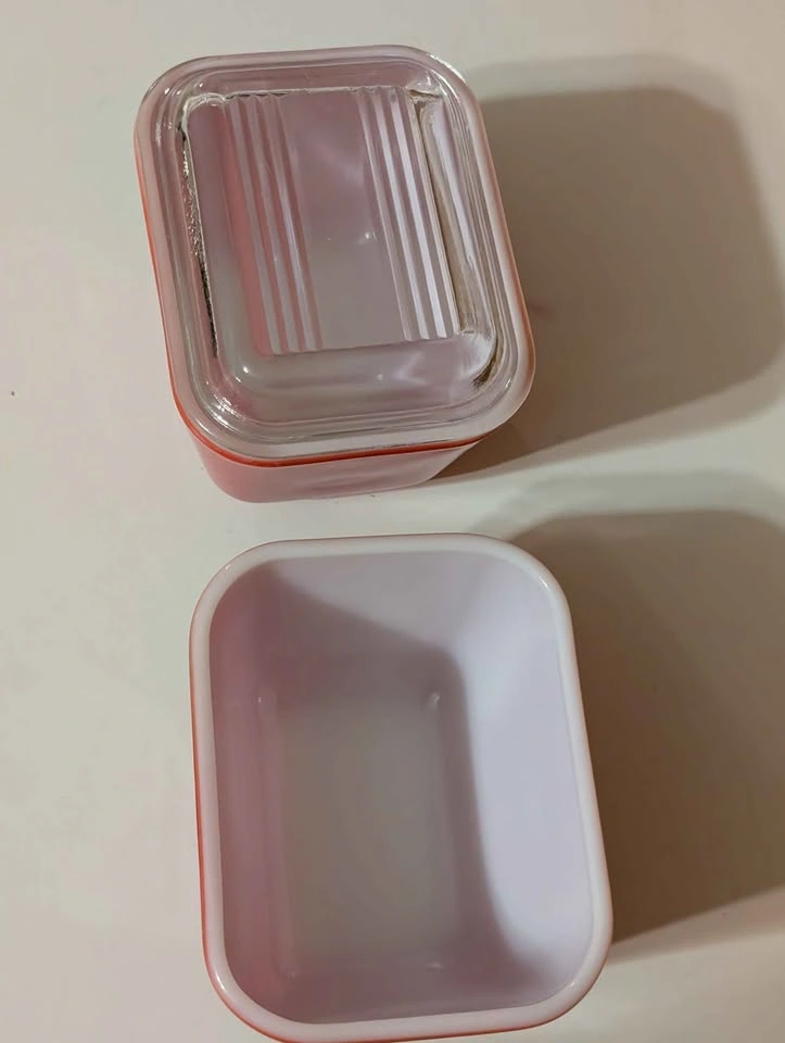 Vintage Pyrex Red 501 Refrigerator Dishes with Lid - photo 2