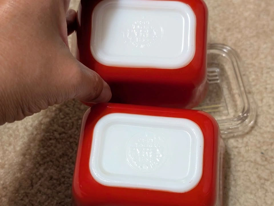 Vintage Pyrex Red 501 Refrigerator Dishes with Lid - photo 4