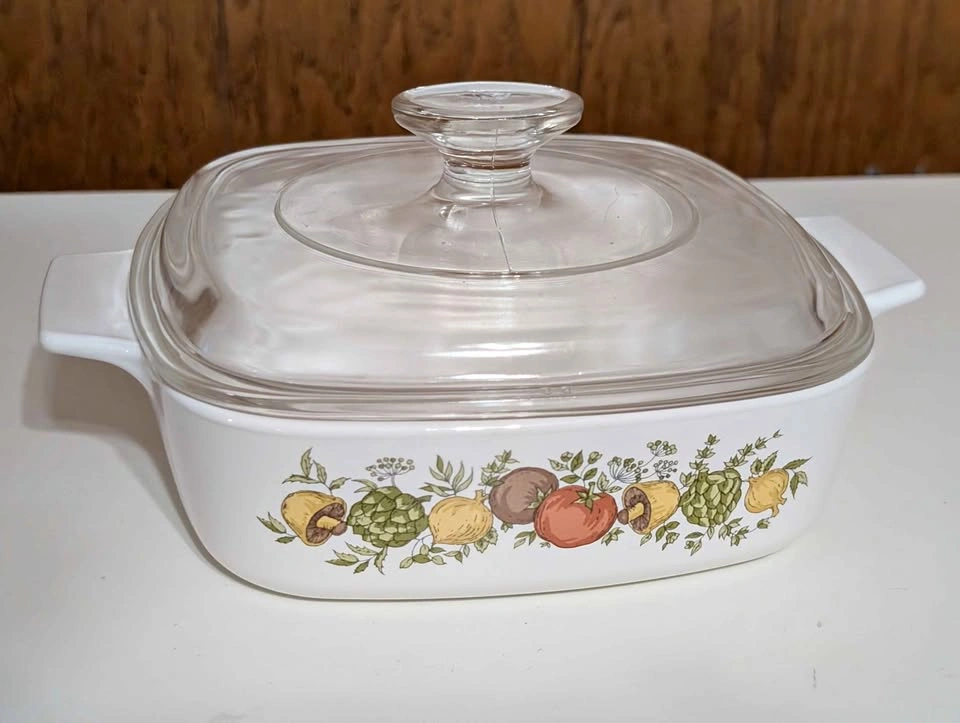Corning Ware Spice O' Life Casserole Dish with Pyrex Lid