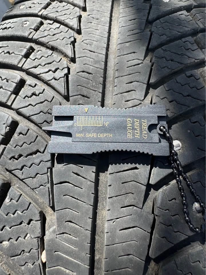 Gislaved Winter Tires 225/65 R16 - photo 3