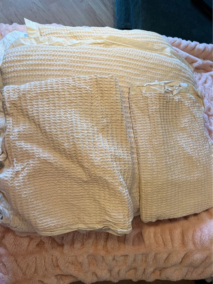 Fox Home Queen Quilt and Pillow Shams - photo 2