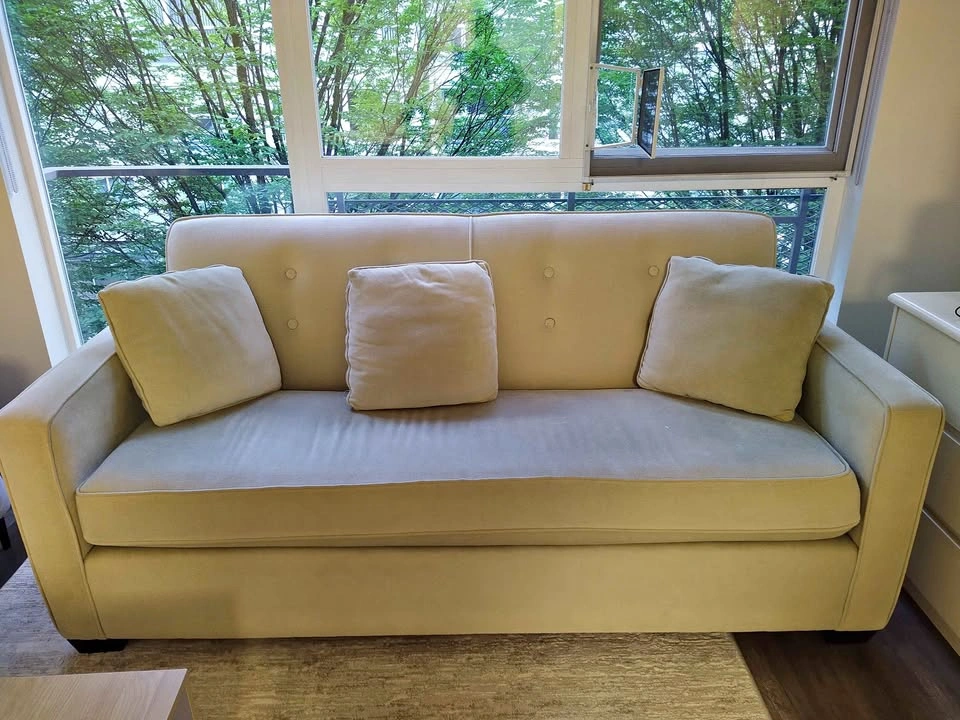 Clean 3-Seater Sofa