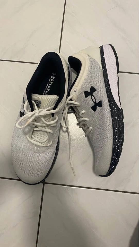 New Under Armour Shoes Men’s US 11 120$ OBO - photo 2