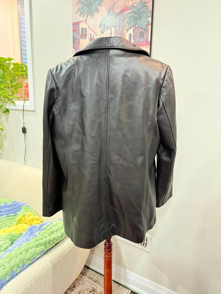 Danier leather jacket with winter lining - photo 2