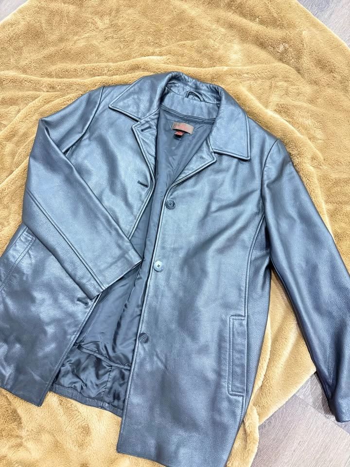 Danier leather jacket with winter lining - photo 4