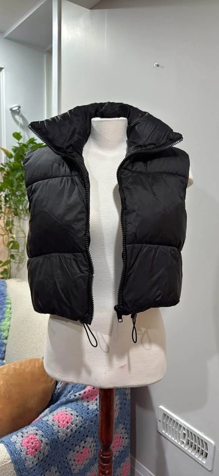black cropped puffer vest