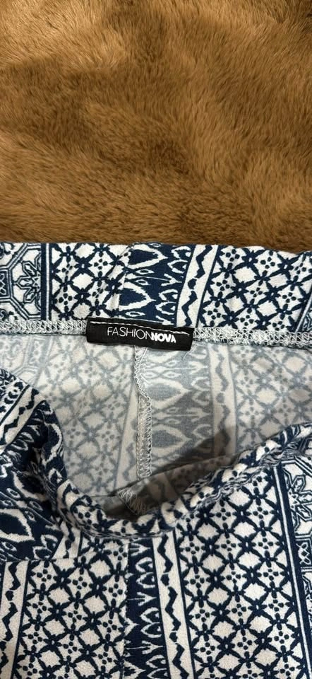 blue patterned flared fashion nova leggings - photo 3