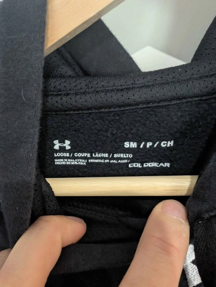 Under Armour sweater size small