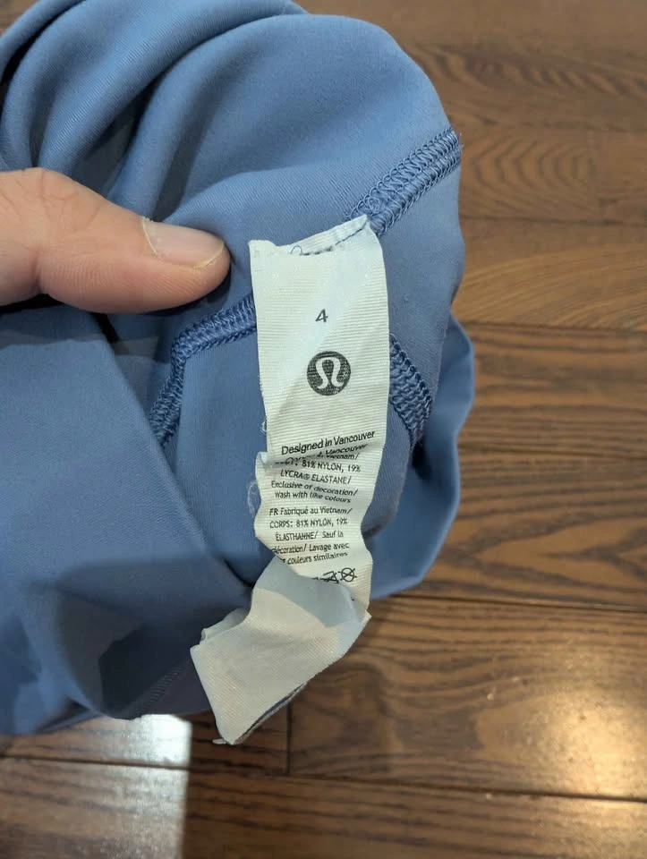 Lululemon shorts size 4 - photo 3