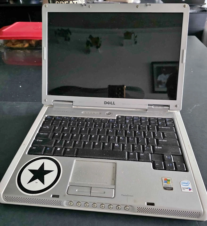 Dell Inspiron 640m Laptop