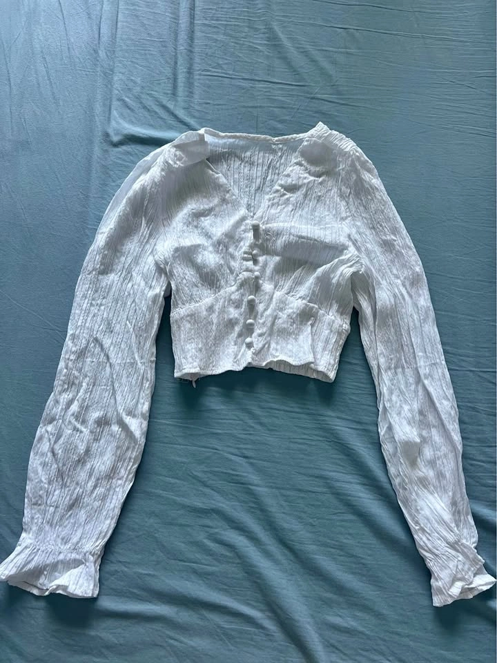 Long sleeve summer v neck white top