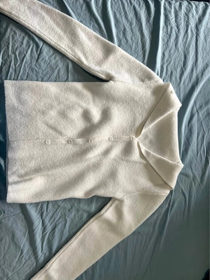 White Sweater (size s)