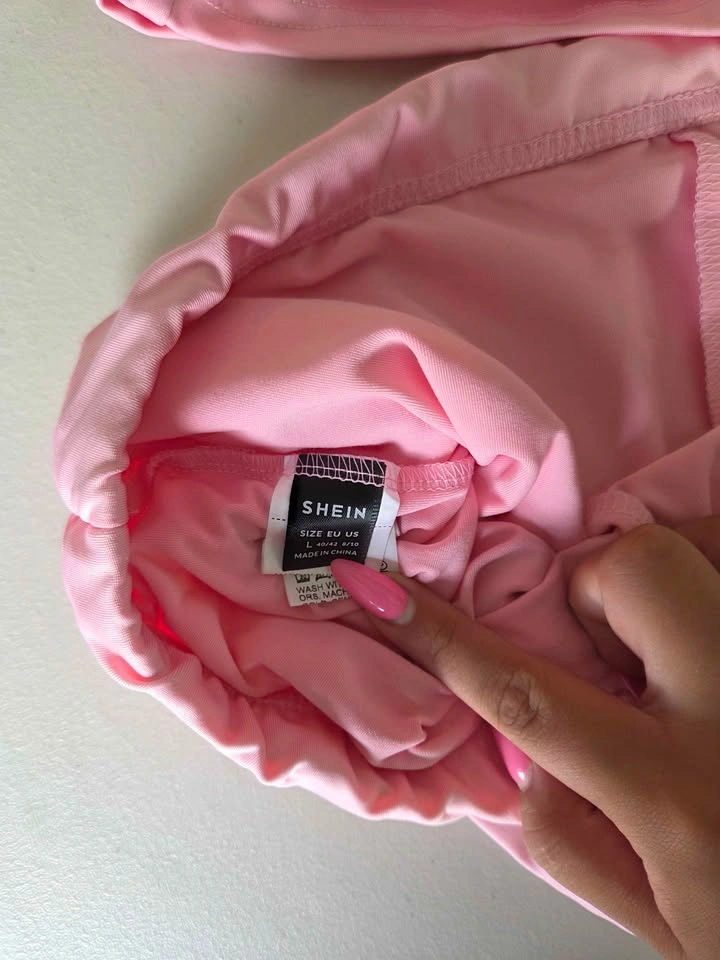 Pink sleeping set (tank top and shorts) - photo 2