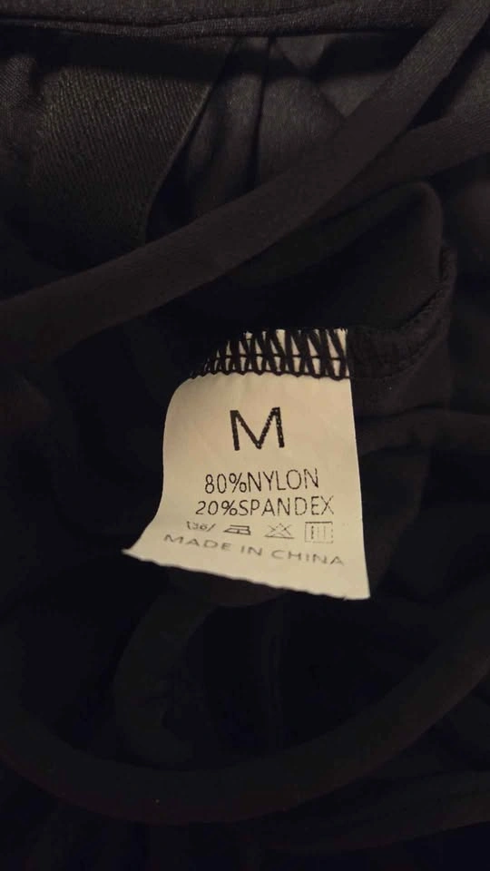Short Black flowy dress with strapped back - photo 3