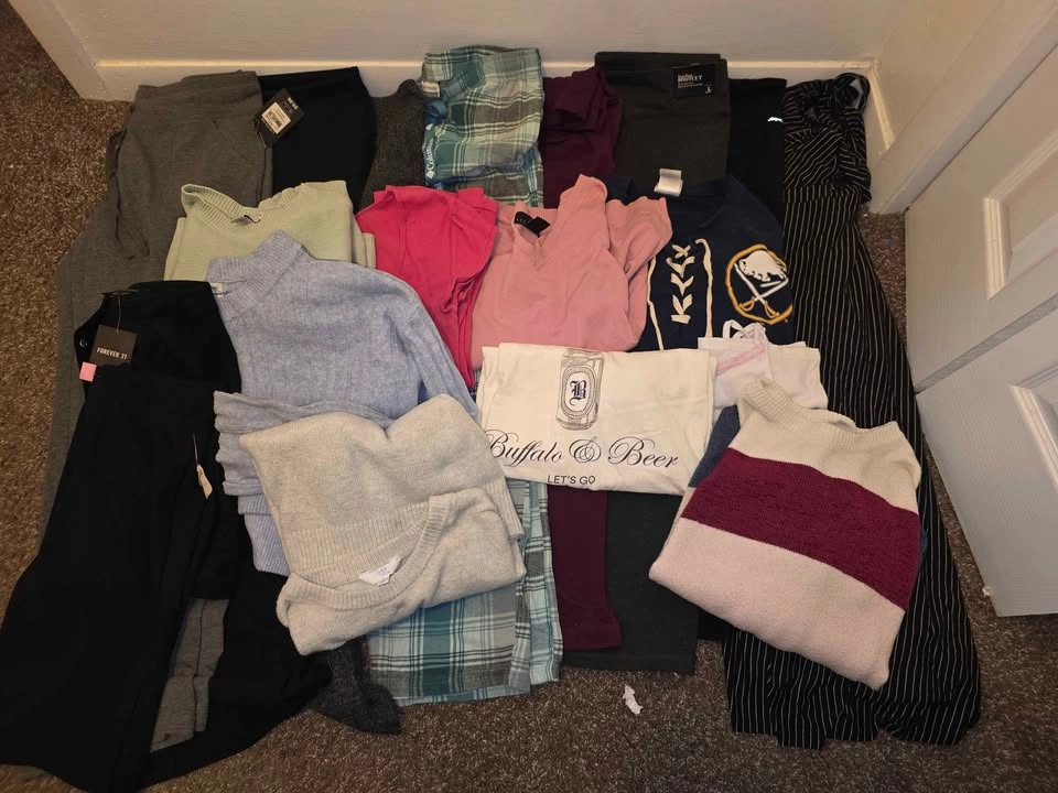 41 piece bundle size Large Womans Clothes - photo 2