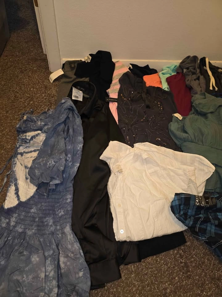 41 piece bundle size Large Womans Clothes - photo 5
