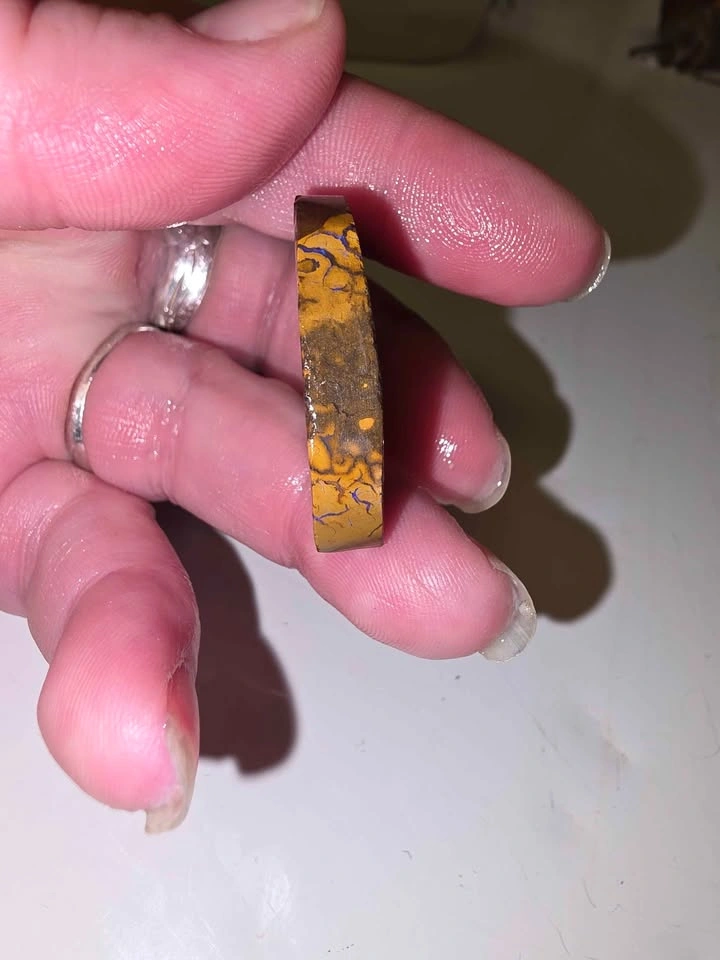 13 grams Koriot Boulder Opal slab - photo 4