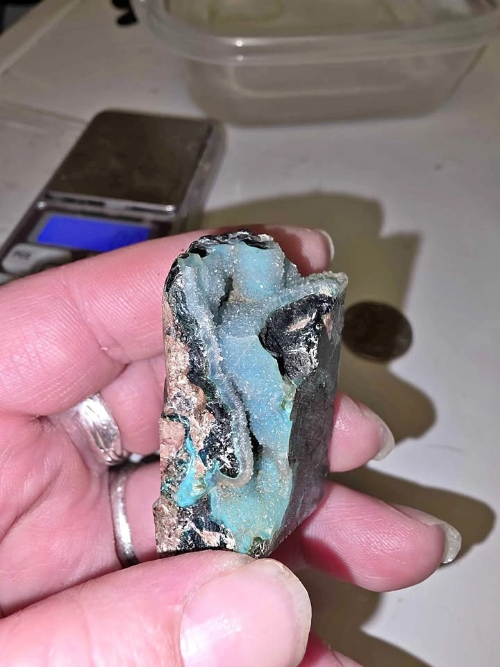 40 grams Gem Silica with a large Druzy
