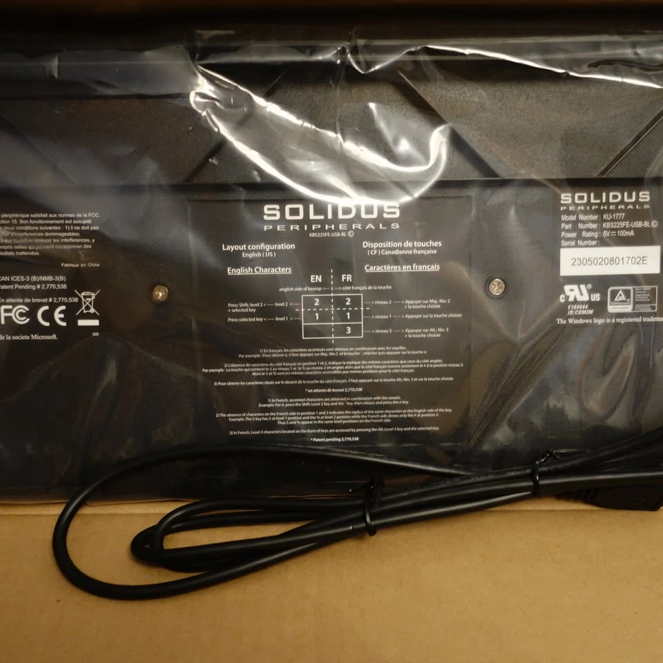 Lot of 4 Solidus Canadian Bilingual Wired Keyboards - photo 2