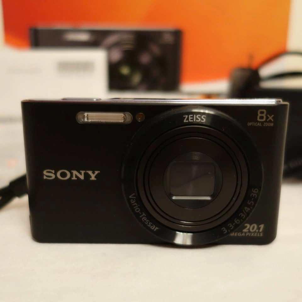Sony Cyber-shot DSC-W830 20MP 8X Optical Zoom Digital Camera - photo 2