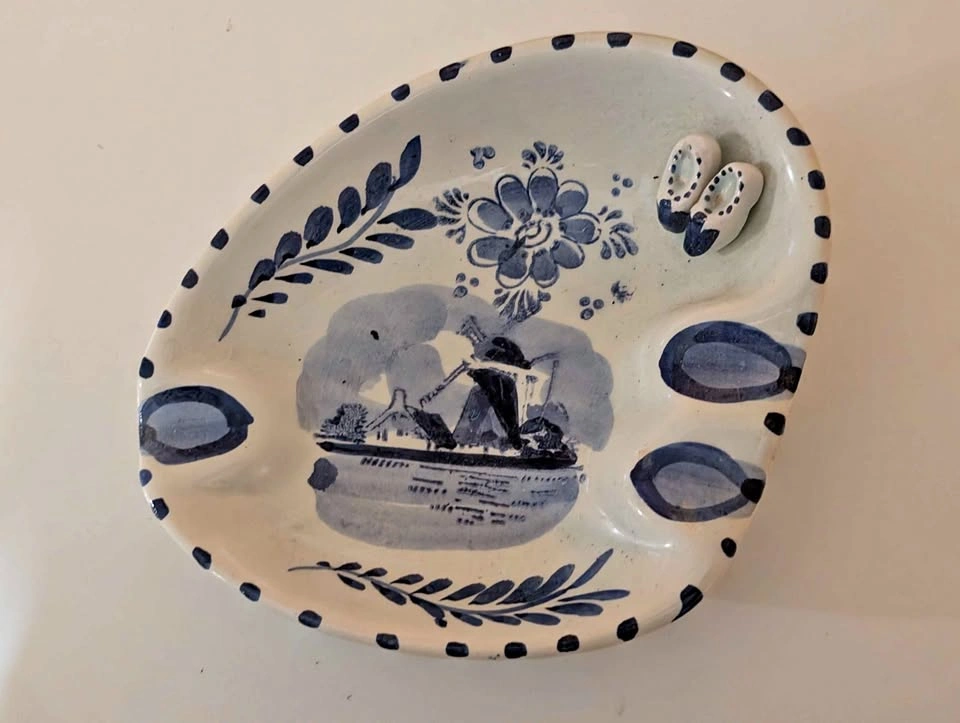 Vintage Delfts Blauw Hand Painted Ceramic Ashtray