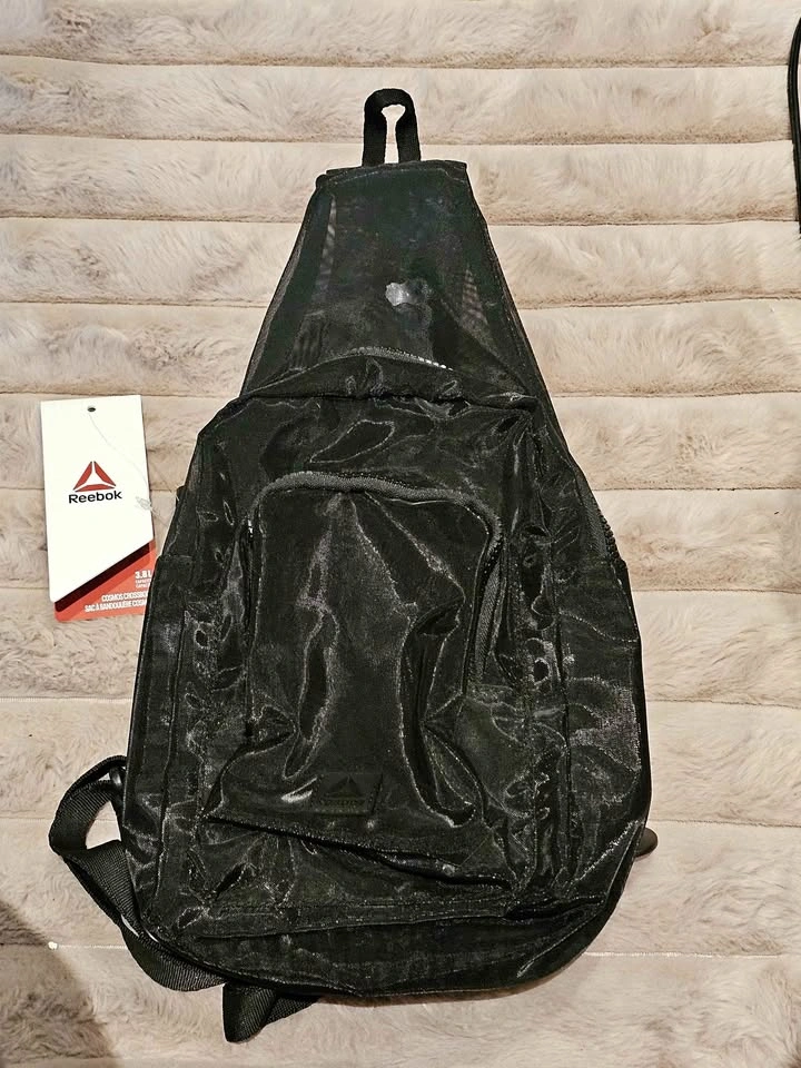 Reebok Cosmos Crossbody Bag