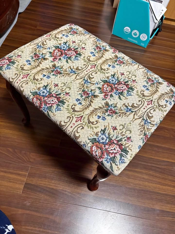 stool