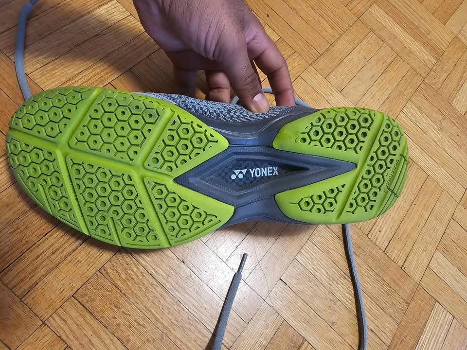 Yonex V100-i Badminton Shoes - photo 3