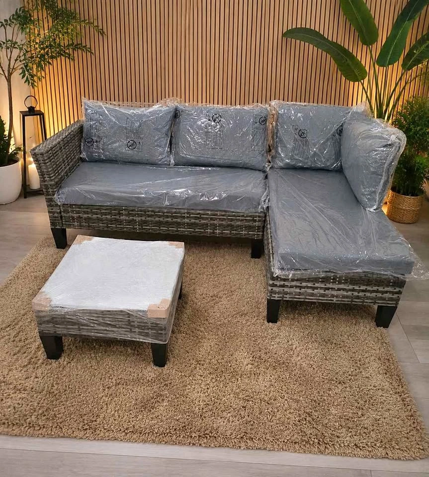 3pc patio sectional set. Assembled. Pickup In Spruce Grove