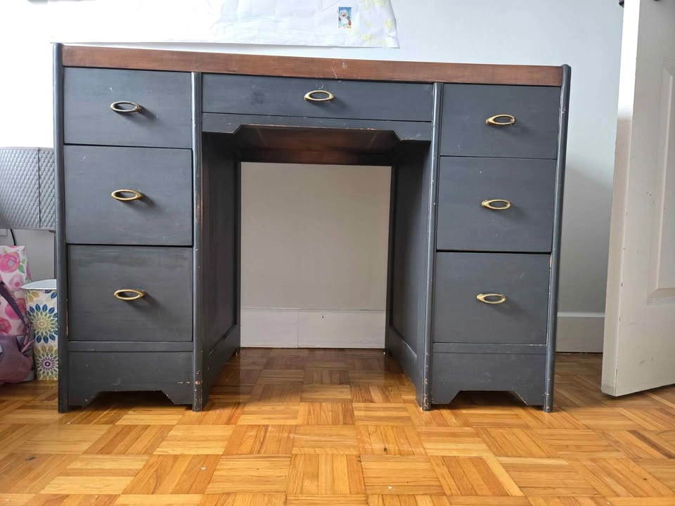 Vintage Two-Tone Wooden Desk - photo 2