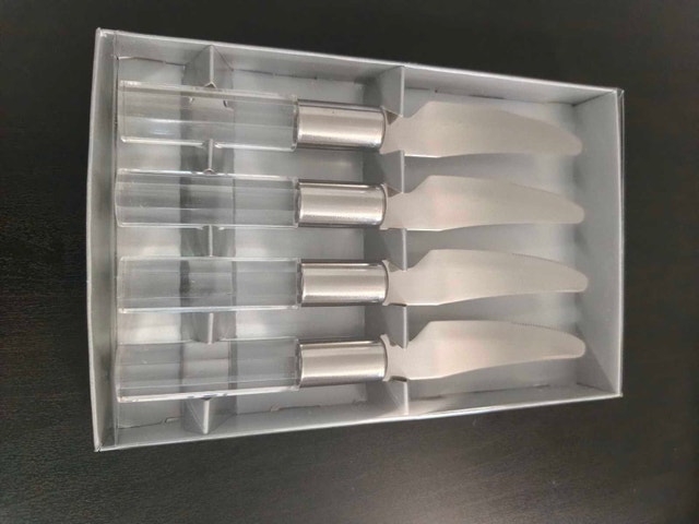 Set of 4 Stainless Steel Knives with Acrylic Handles
