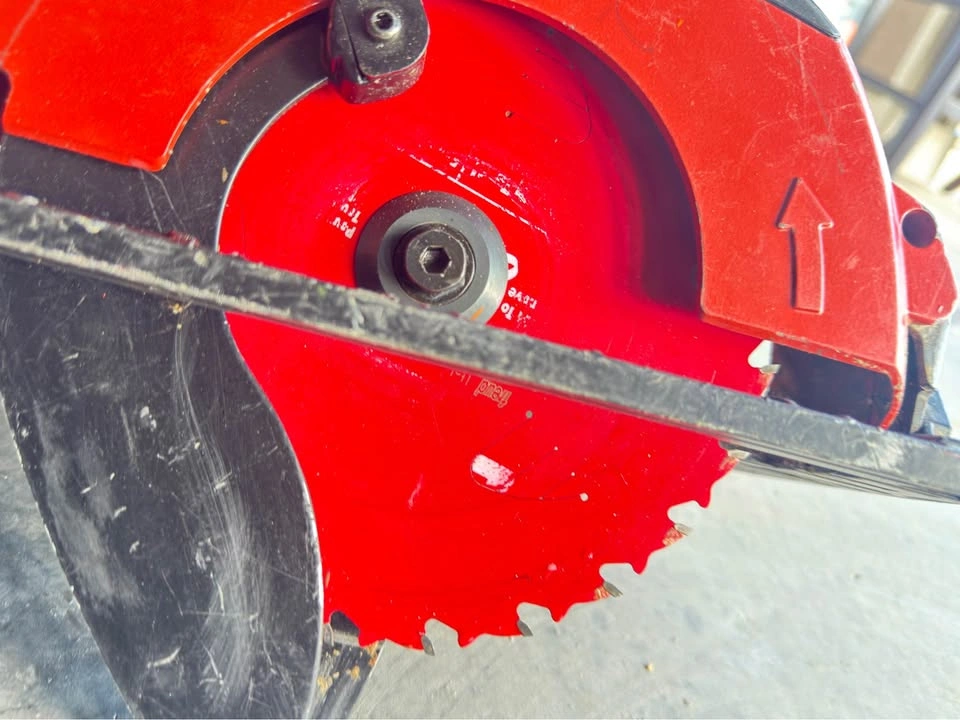 Hilti WSC 7.25-A36 cordless circular saw - photo 2