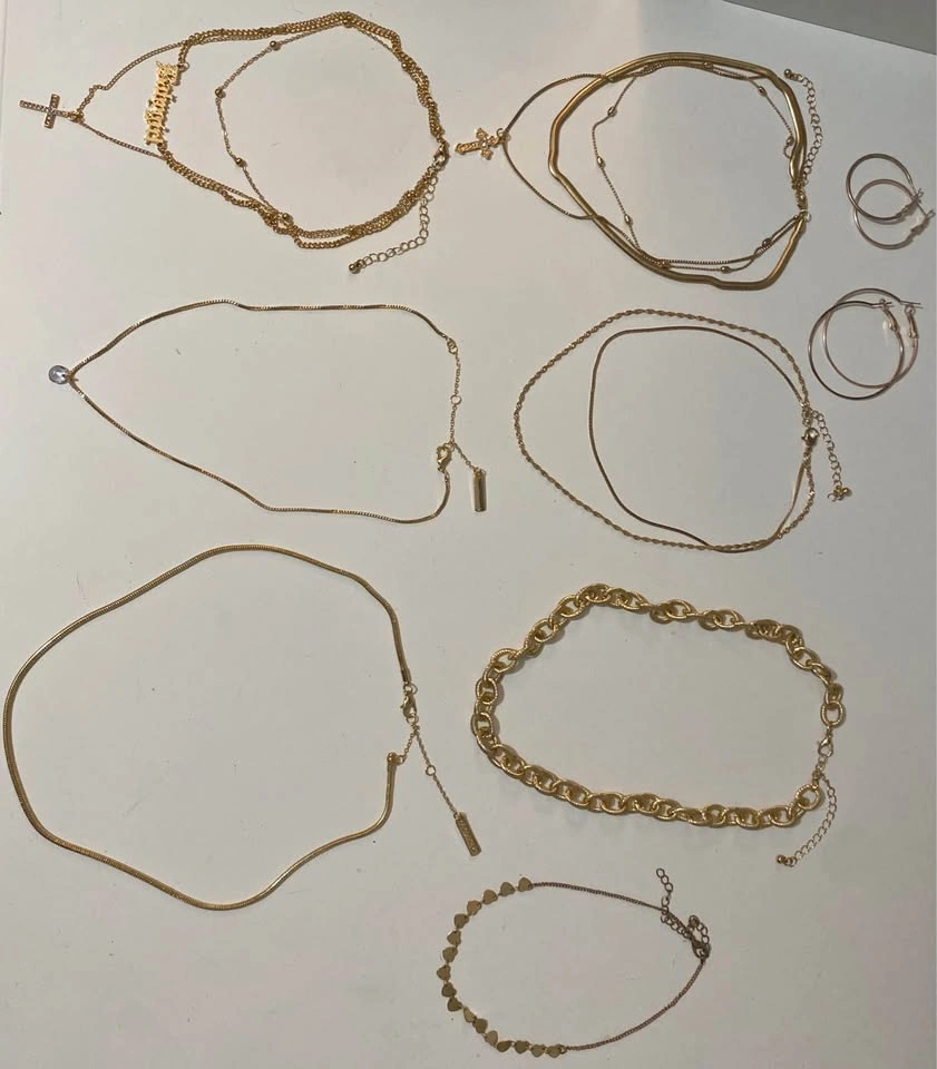 costume jewelry - photo 2