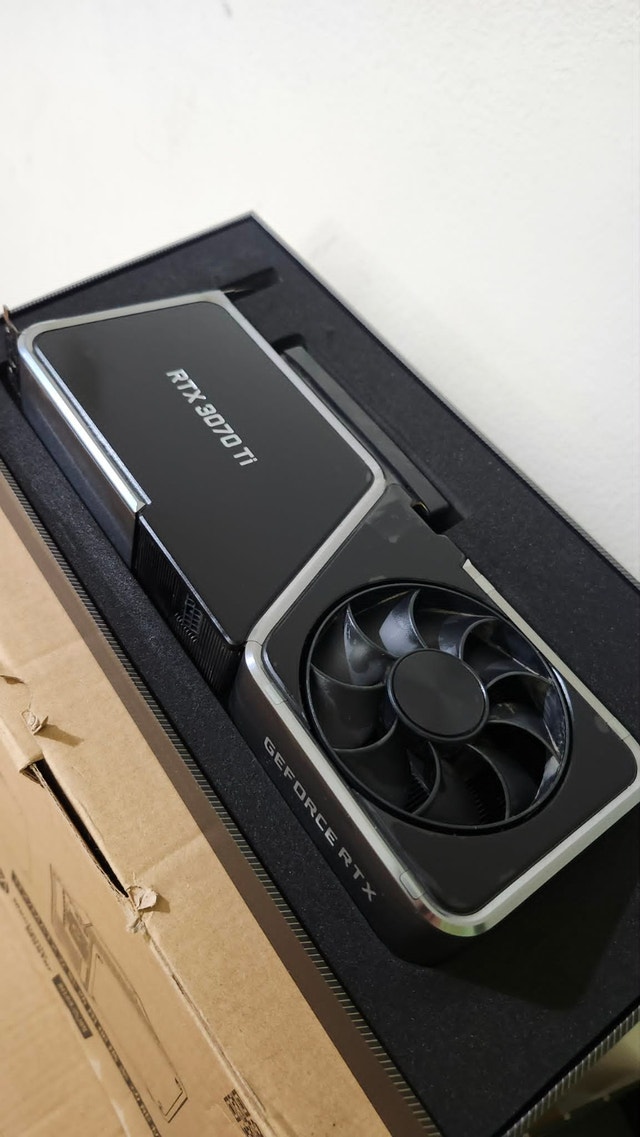 NVIDIA GeForce RTX 3070 Ti Founders Edition 8GB - photo 2
