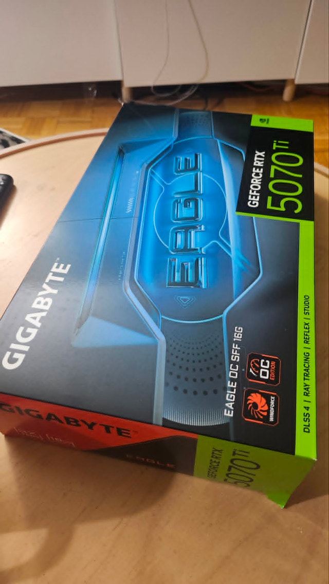 GIGABYTE GeForce RTX 5070 Ti EAGLE OC SFF 16G Graphics Card