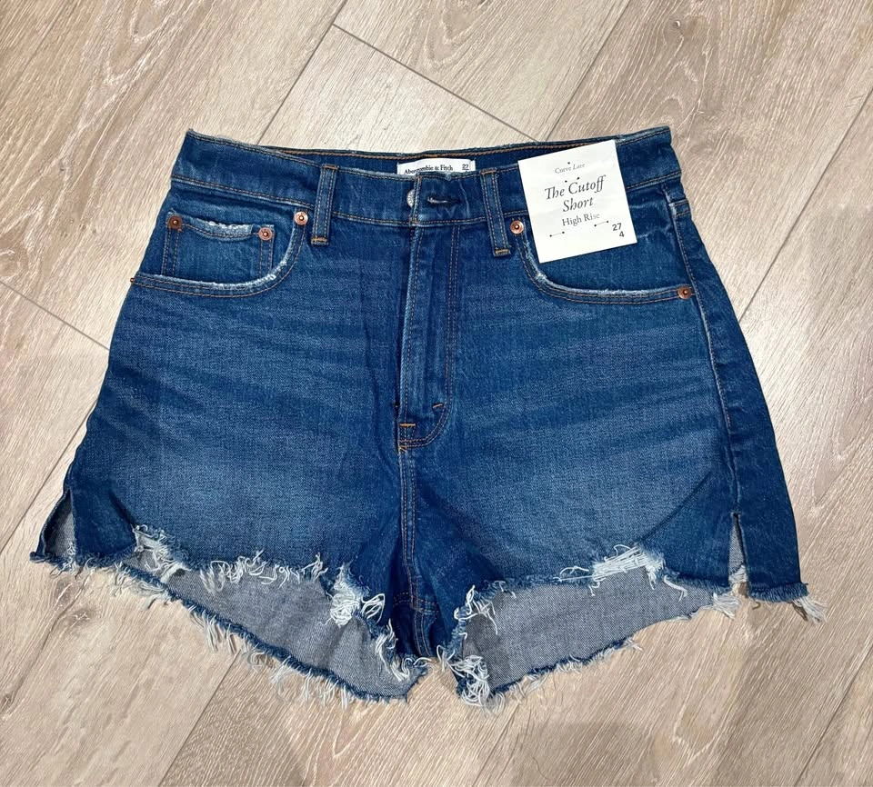 Closet sale - women’s jean shorts & skirt