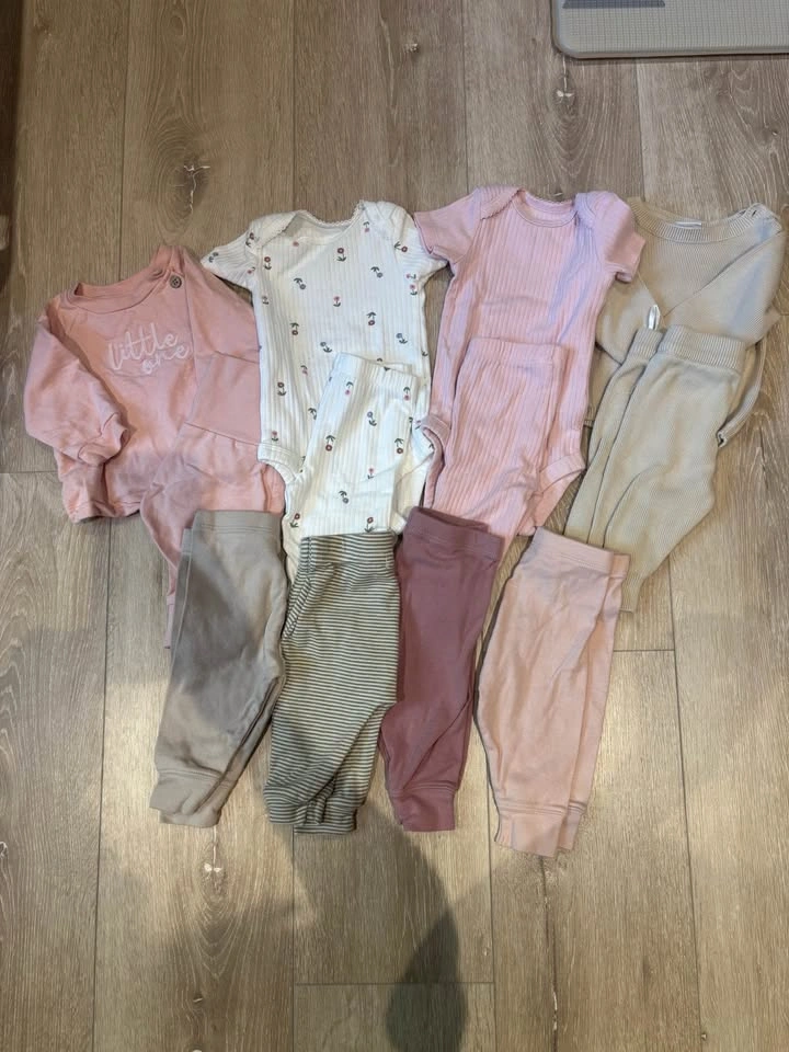 Baby clothes 0 to 3 months - photo 2